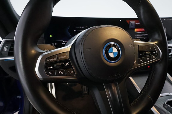 BMW i4 17 of 30