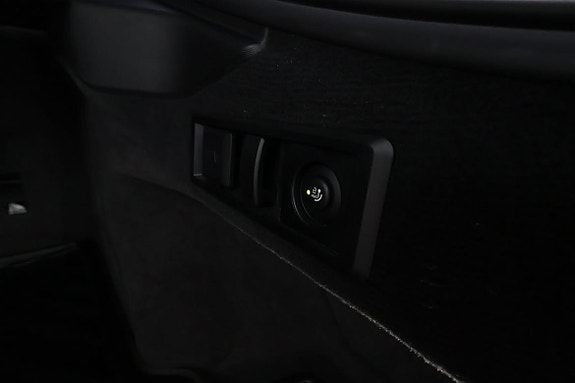 BMW i4 9 of 30