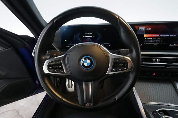 BMW i4 16 of 30