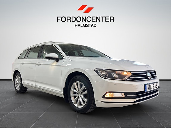 Volkswagen Passat 3 of 26
