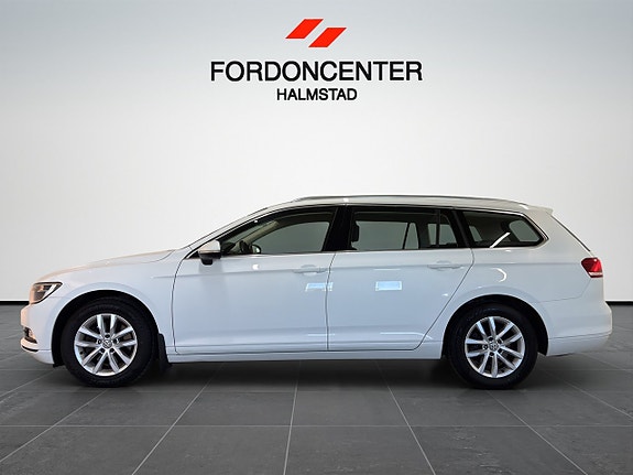 Volkswagen Passat 9 of 26