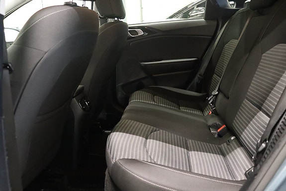 Kia Ceed 11 of 30