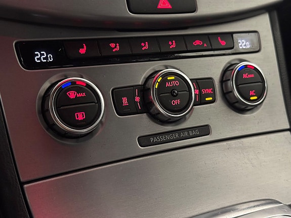 Volkswagen CC 17 of 24