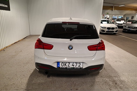 BMW 118d 4 of 16