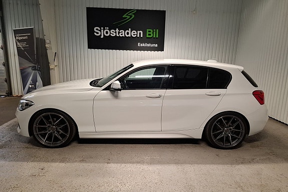 BMW 118d 2 of 16