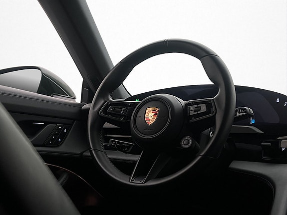 Porsche Taycan Sport Turismo 14 of 30