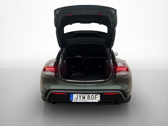 Porsche Taycan Sport Turismo 9 of 30
