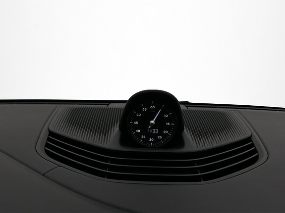Porsche Taycan Sport Turismo 29 of 30