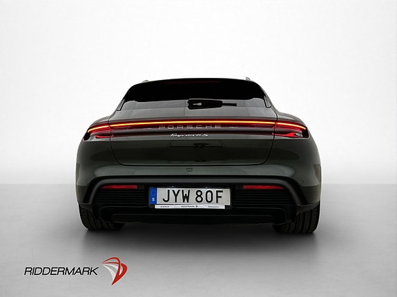 Porsche Taycan Sport Turismo 6 of 30