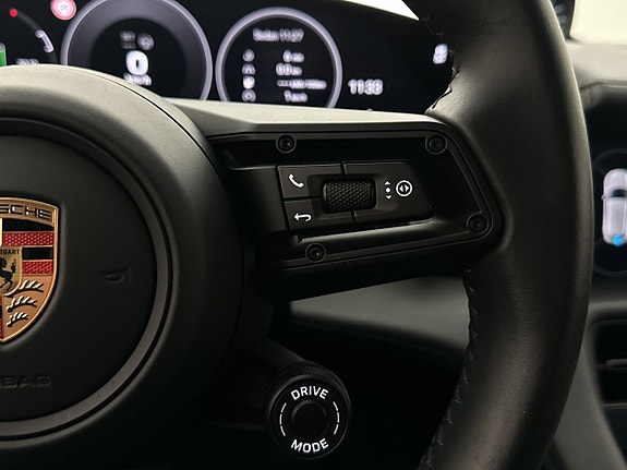 Porsche Taycan Sport Turismo 30 of 30