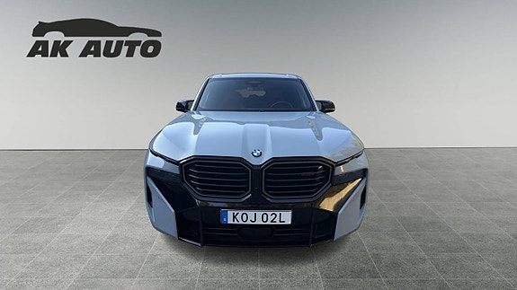 BMW XM 2 of 9