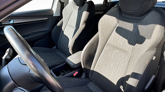Skoda Karoq 8 of 12