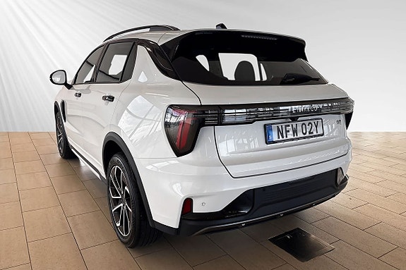 Lynk & Co 01 3 of 20
