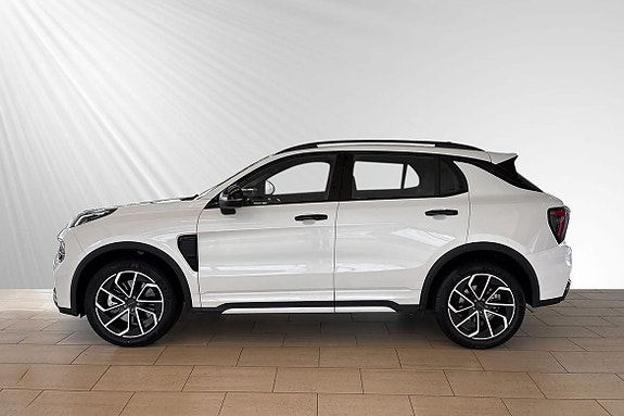 Lynk & Co 01 2 of 20