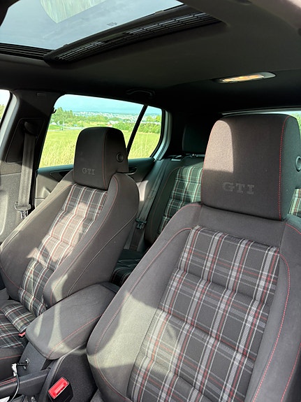Volkswagen Golf VI 10 of 12