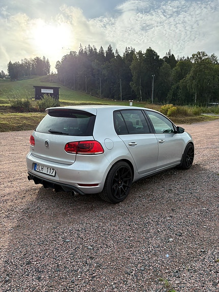Volkswagen Golf VI 6 of 12
