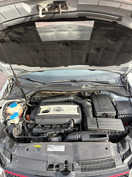 Volkswagen Golf VI 12 of 12