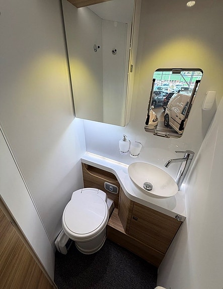 Adria sonic-700-sl-plus 2.3 MultiJet/Automat/V-hjul 11 of 13