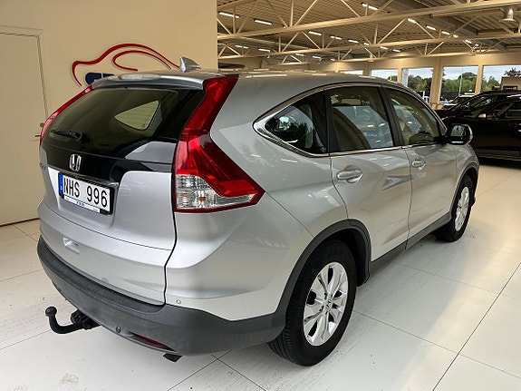 Honda CR-V 3 of 8