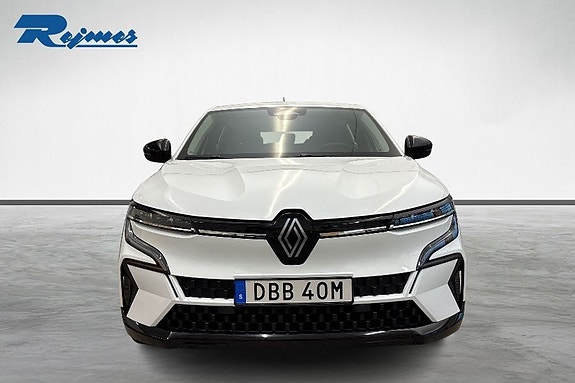 Renault Megane E-Tech 14 of 17
