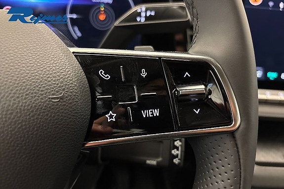 Renault Megane E-Tech 10 of 17