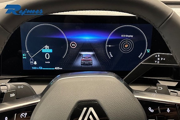 Renault Megane E-Tech 7 of 17