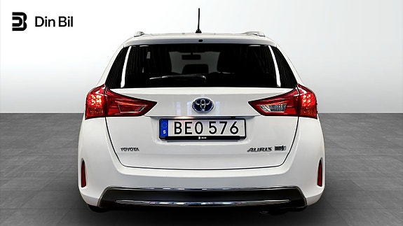 Toyota Auris 5 of 21