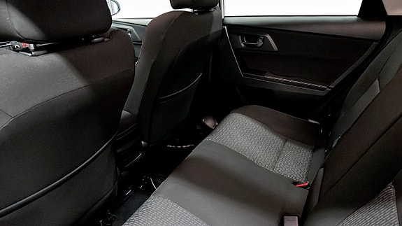 Toyota Auris 11 of 21