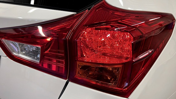 Toyota Auris 14 of 21