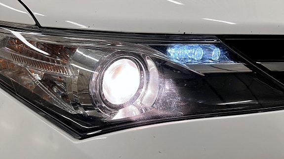 Toyota Auris 13 of 21