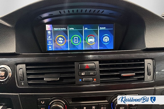 BMW 320i 16 of 18