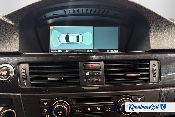 BMW 320i 15 of 18