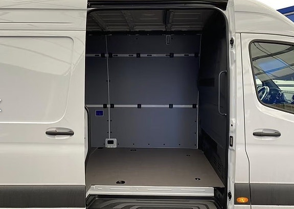Mercedes-Benz eSprinter 420 10 of 10
