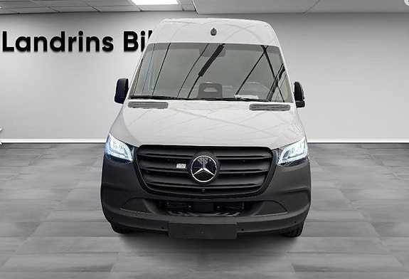 Mercedes-Benz eSprinter 420 3 of 10