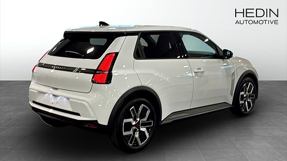 Renault 5 E-Tech 2 of 10