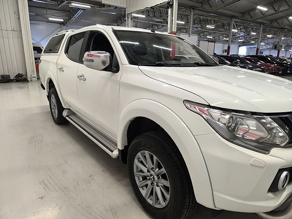 Mitsubishi L200 3 of 10