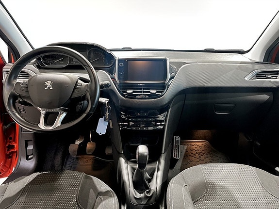 Peugeot 208 6 of 15