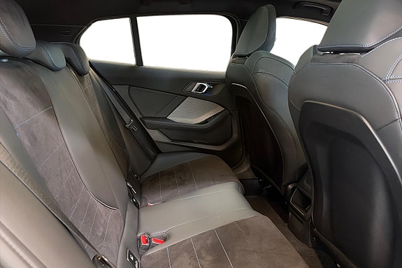 BMW 120 11 of 23
