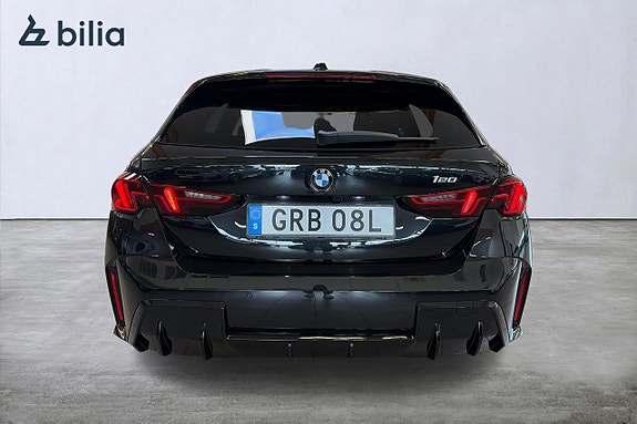 BMW 120 7 of 23