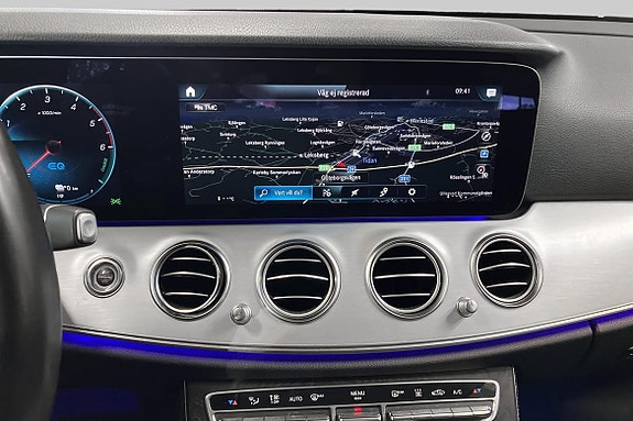 Mercedes-Benz E300 17 of 18