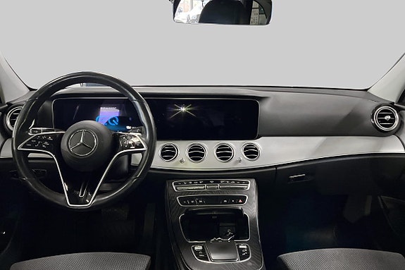 Mercedes-Benz E300 10 of 18