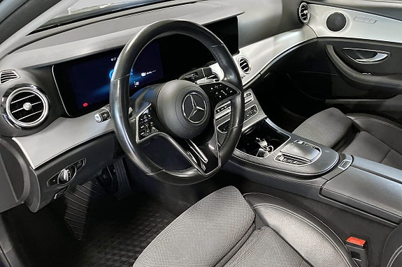 Mercedes-Benz E300 7 of 18