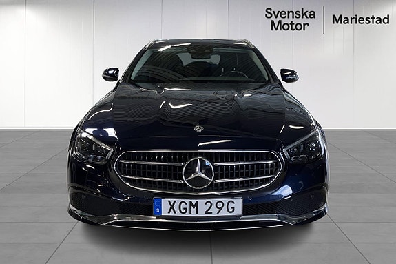 Mercedes-Benz E300 2 of 18
