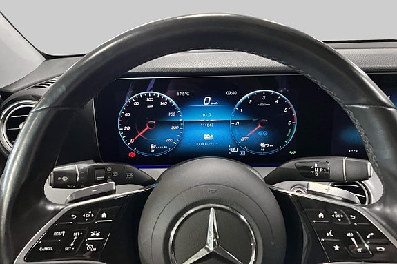 Mercedes-Benz E300 14 of 18