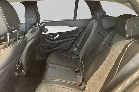 Mercedes-Benz E300 9 of 18
