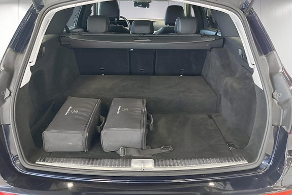 Mercedes-Benz E300 6 of 18