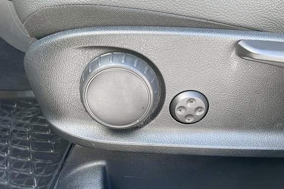 Mercedes-Benz GLB200 d 22 of 29