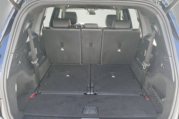 Mercedes-Benz GLB200 d 17 of 29