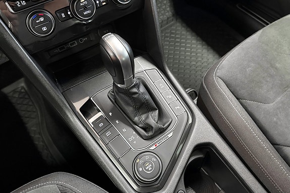 Volkswagen Tiguan 12 of 17