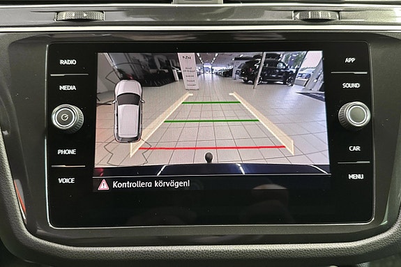 Volkswagen Tiguan 17 of 17